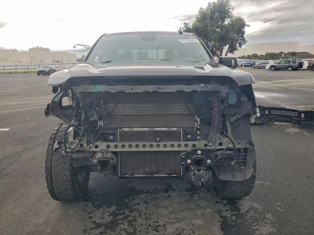 GMC Sierra K1500 Elevation Image 5