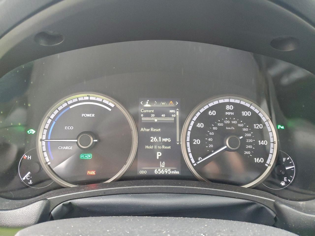 Lexus NX 300h Base Image 10