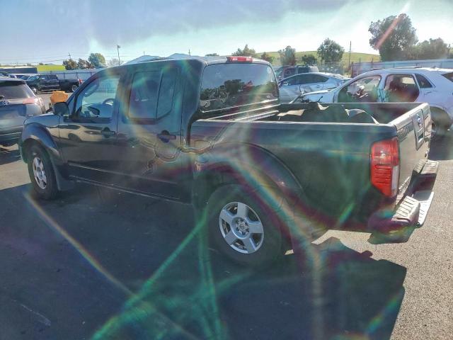 Nissan Frontier Crew Cab Le Image 3