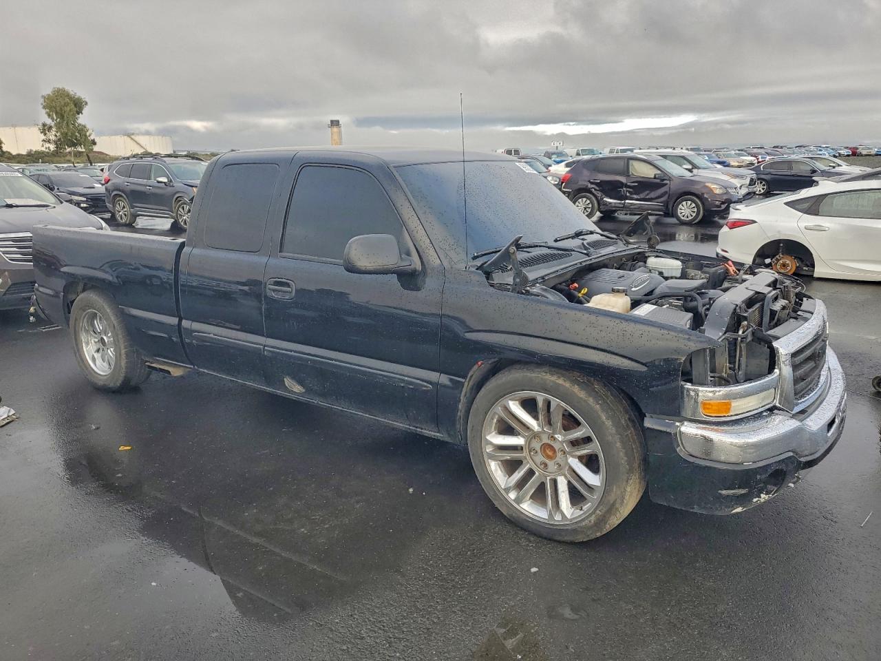 GMC Sierra C1500 Image 8