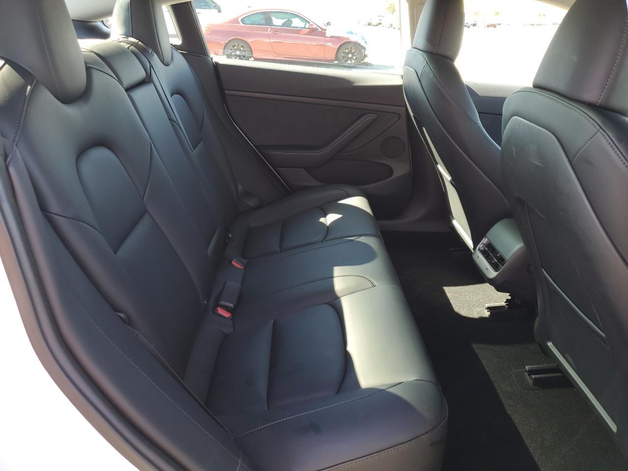 Tesla Model 3 Image 5