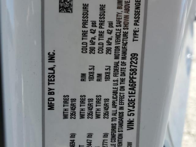 Tesla Model 3 Image 11