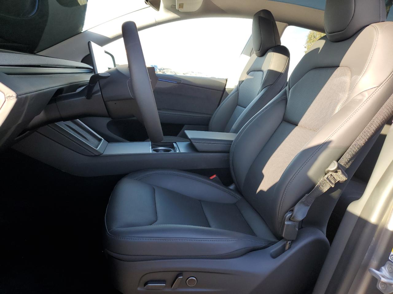 Tesla Model Y Image 6