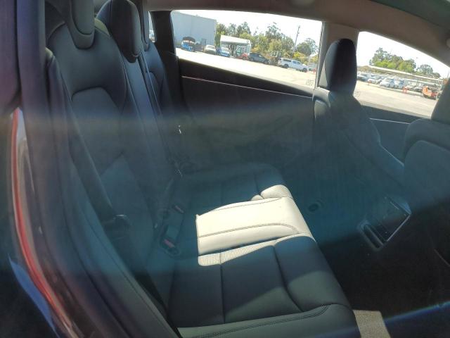 Tesla Model 3 Image 6