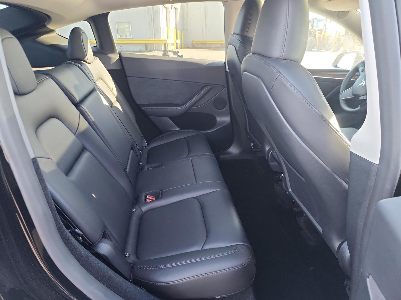 Tesla Model Y Image 9