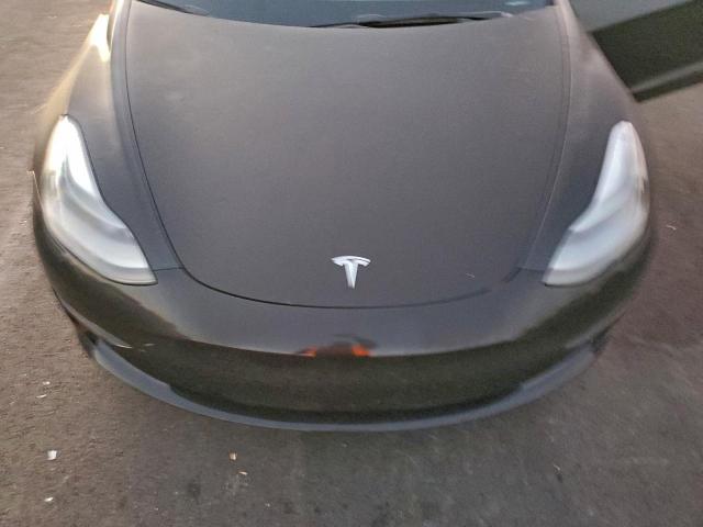 Tesla Model 3 Image 9