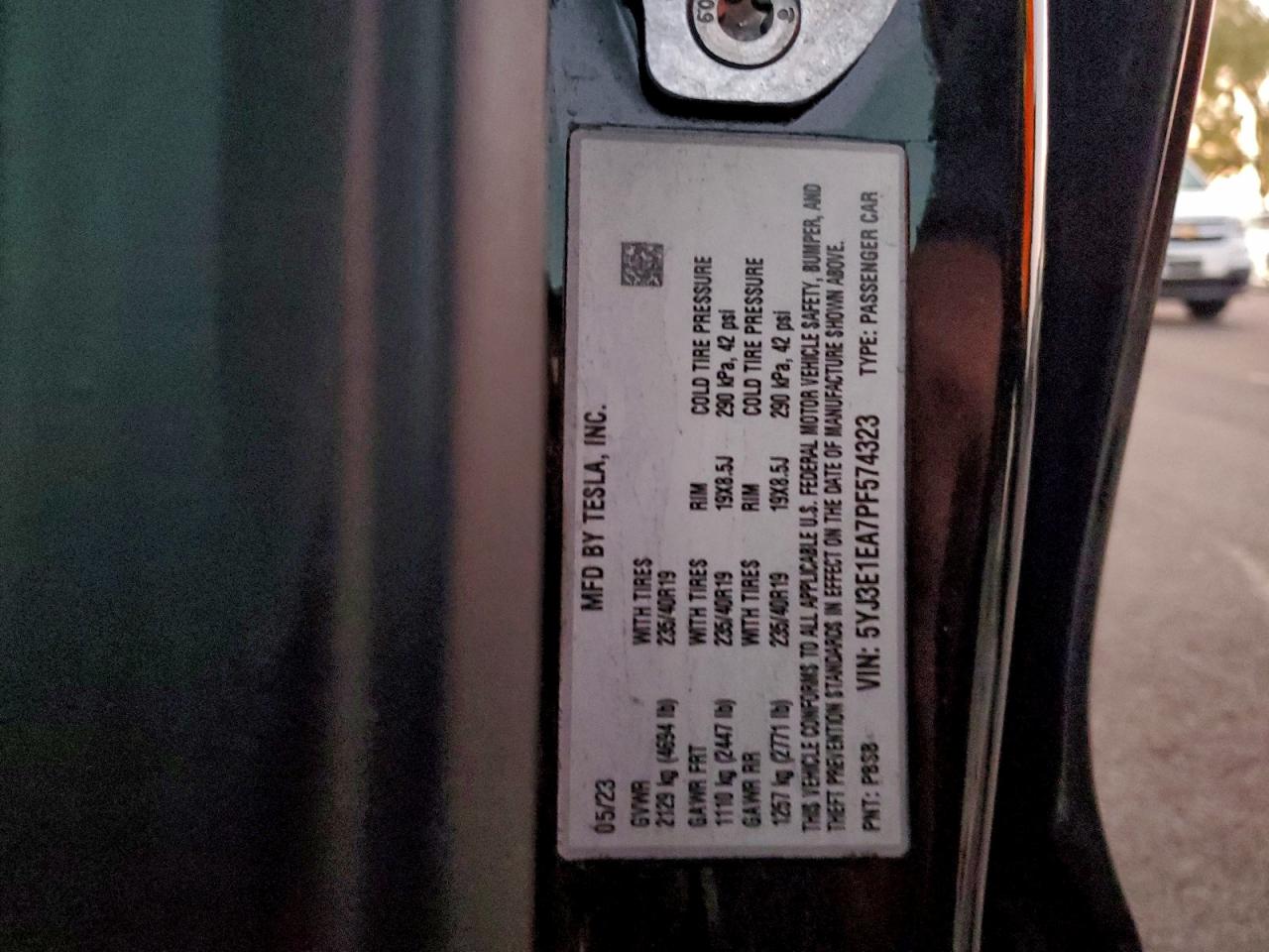 Tesla Model 3 Image 12