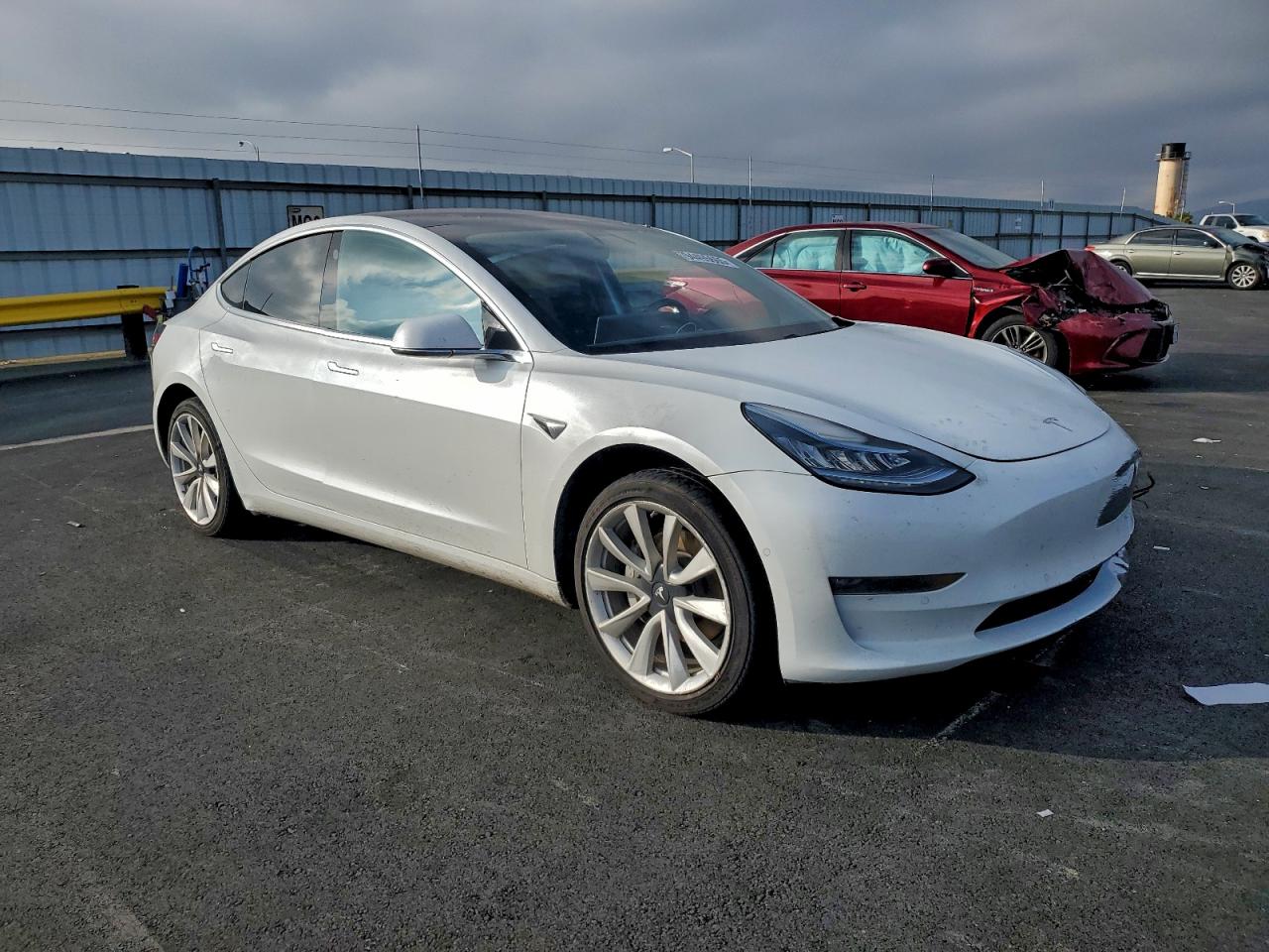 Tesla Model 3 Image 4