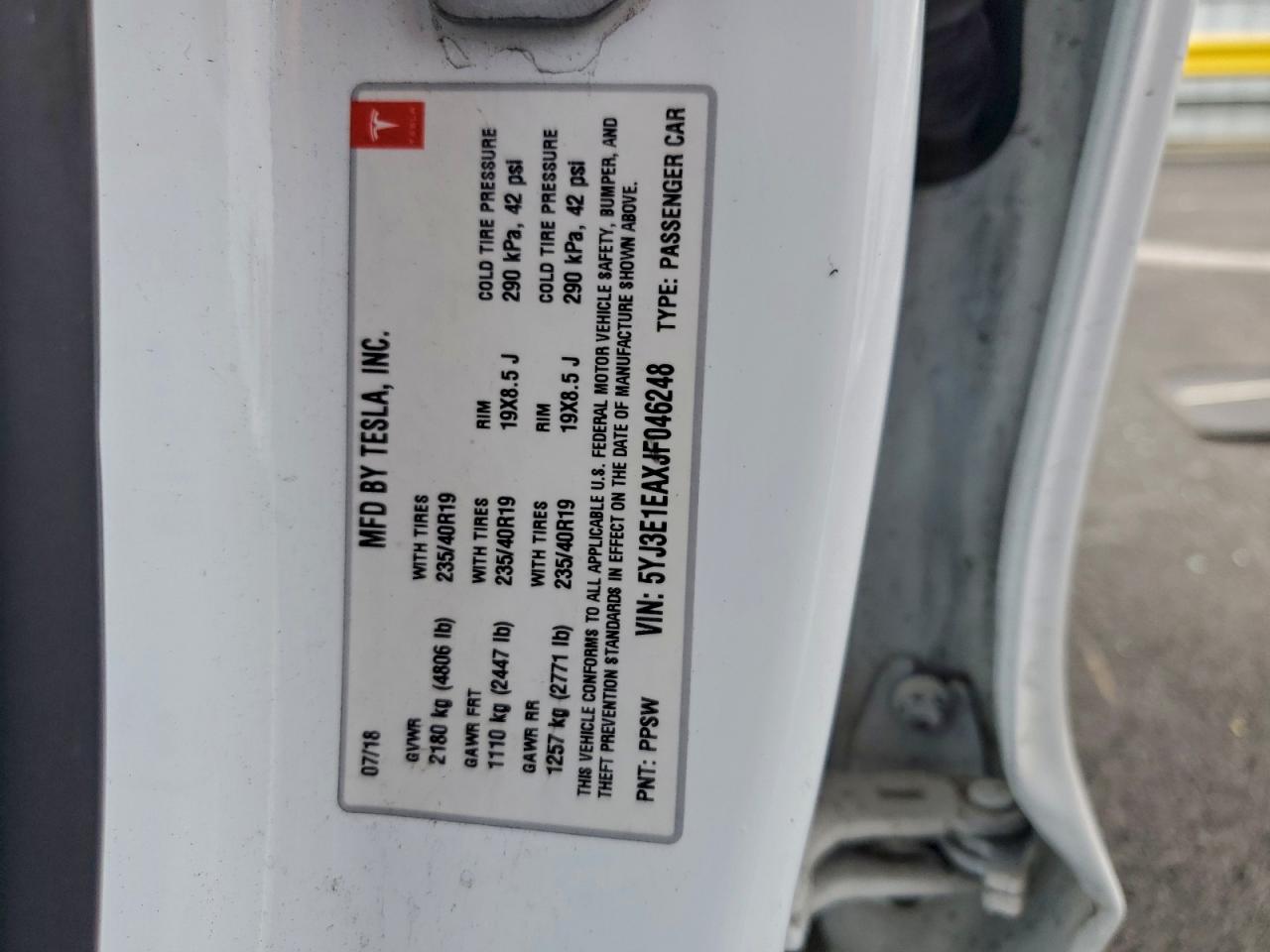 Tesla Model 3 Image 11