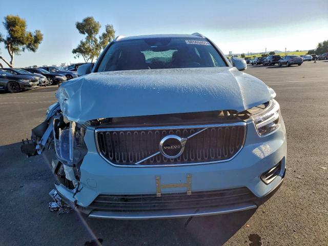 Volvo XC40 T5 Momentum Image 6